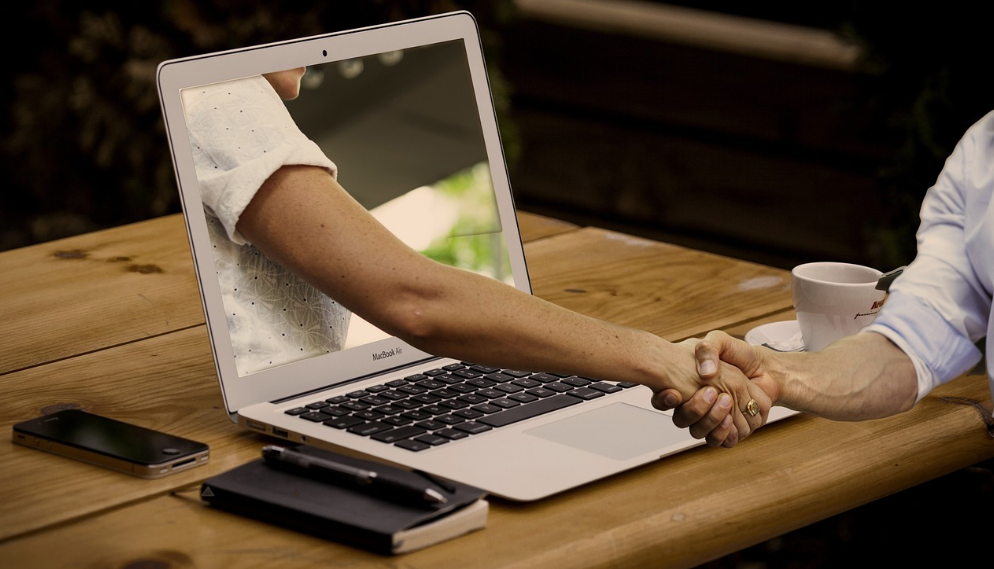 The Digital Shift: How Moving Your Retail Business Online Can Boost Sales